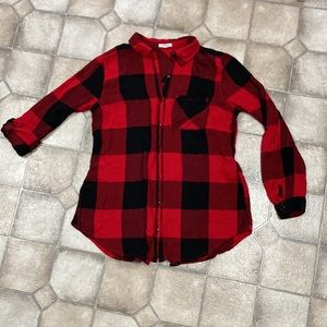 3/$15 Maurice's Button down M